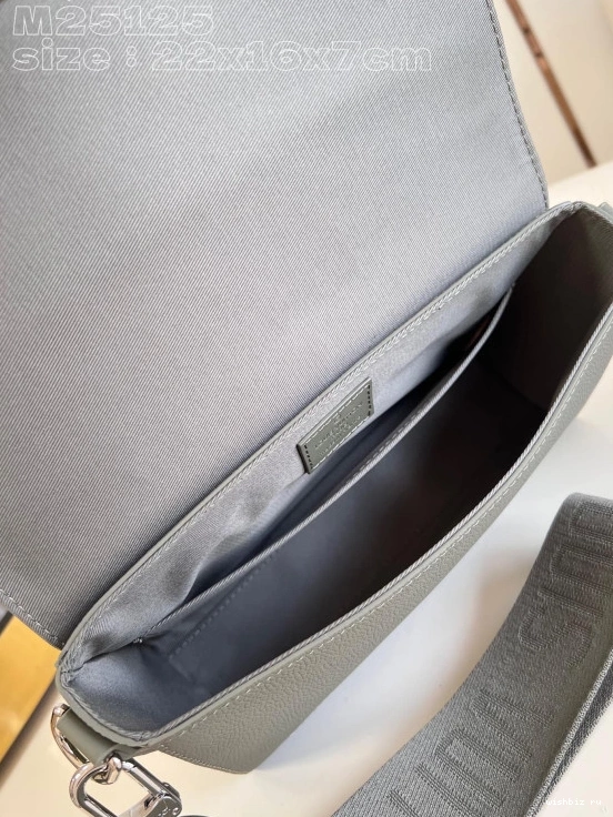 WIS PM-22*16.5*7CM LOUIS Messenger VUITTON Takeoff 0312